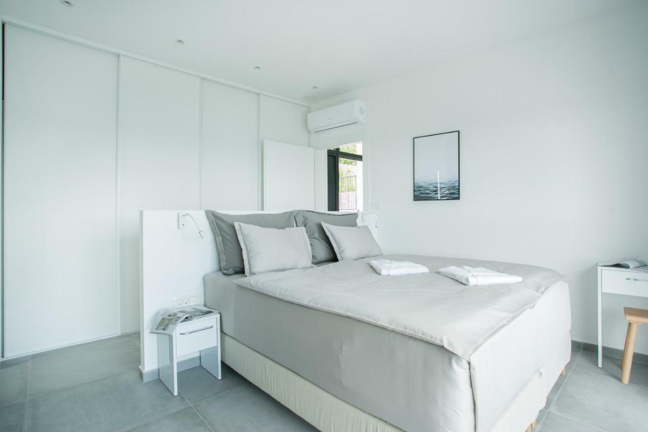 Holiday Home Olive Exclusive - 8 People, Heated Pool, Okrug Gornji, Sea View Трогир Экстерьер фото