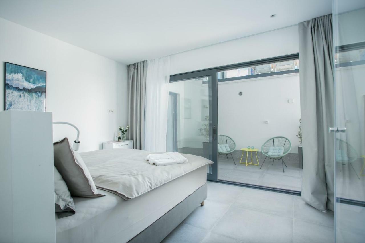 Holiday Home Olive Exclusive - 8 People, Heated Pool, Okrug Gornji, Sea View Трогир Экстерьер фото