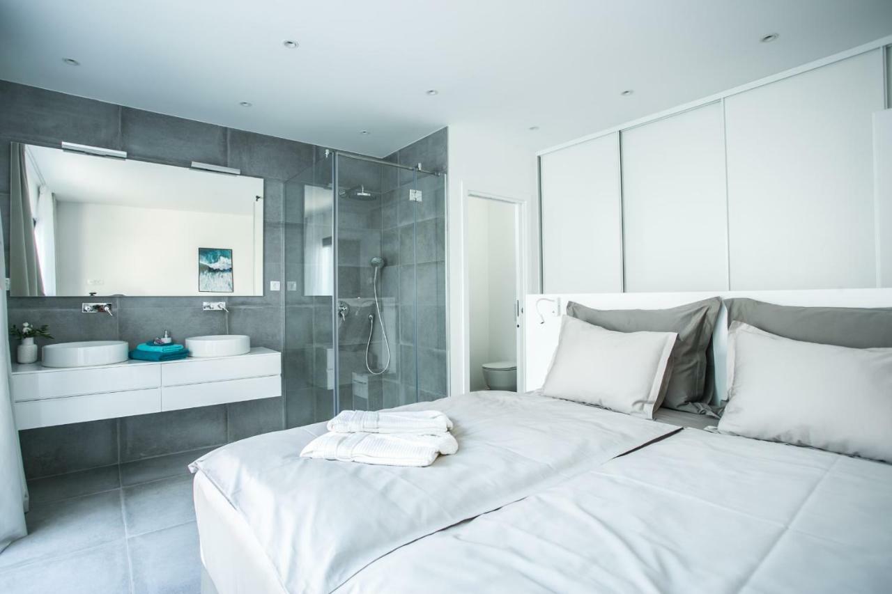 Holiday Home Olive Exclusive - 8 People, Heated Pool, Okrug Gornji, Sea View Трогир Экстерьер фото