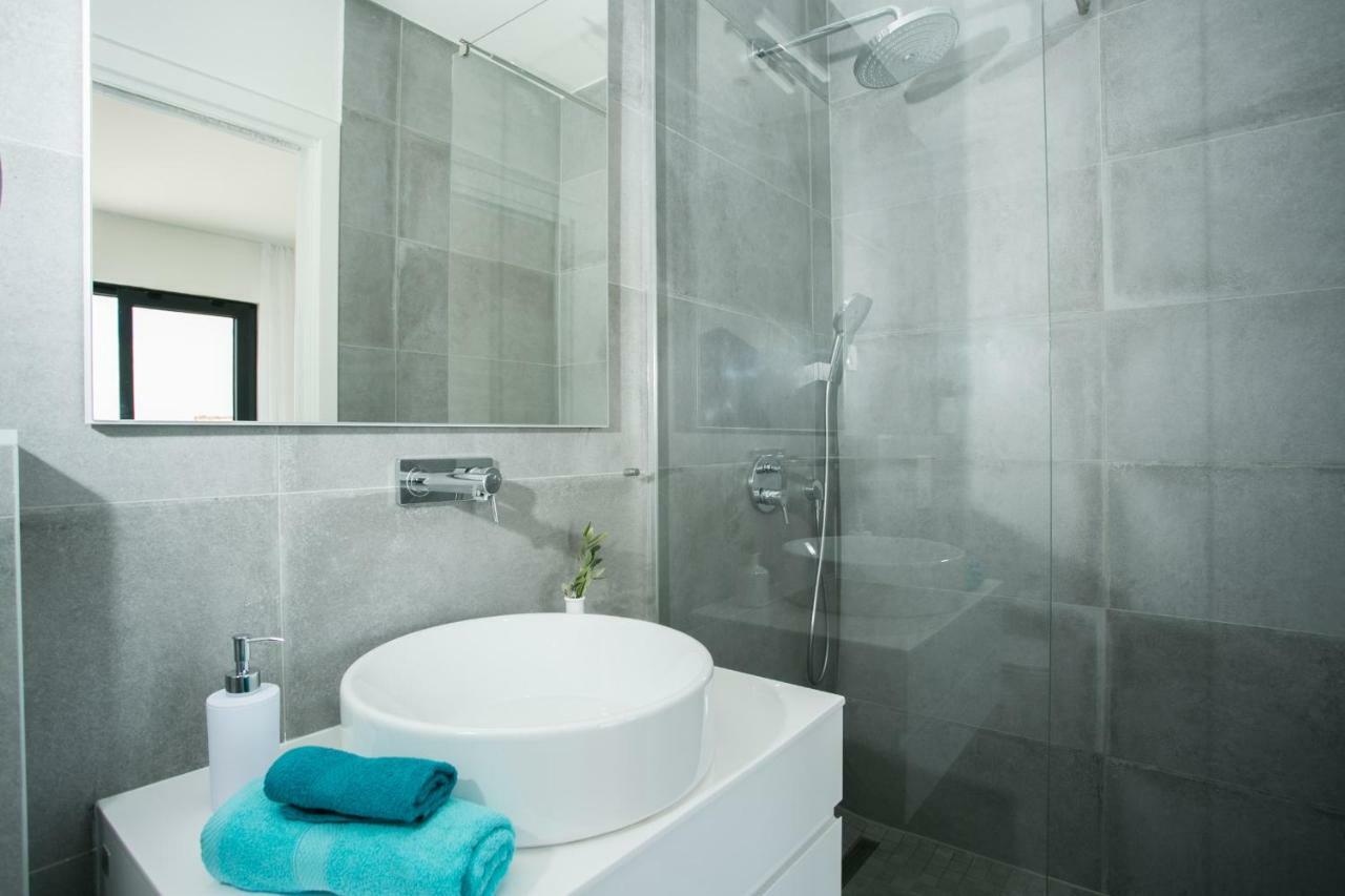 Holiday Home Olive Exclusive - 8 People, Heated Pool, Okrug Gornji, Sea View Трогир Экстерьер фото