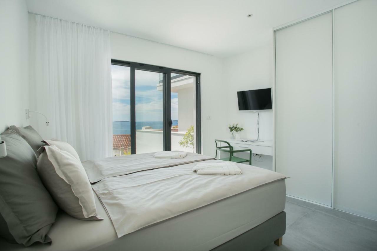 Holiday Home Olive Exclusive - 8 People, Heated Pool, Okrug Gornji, Sea View Трогир Экстерьер фото