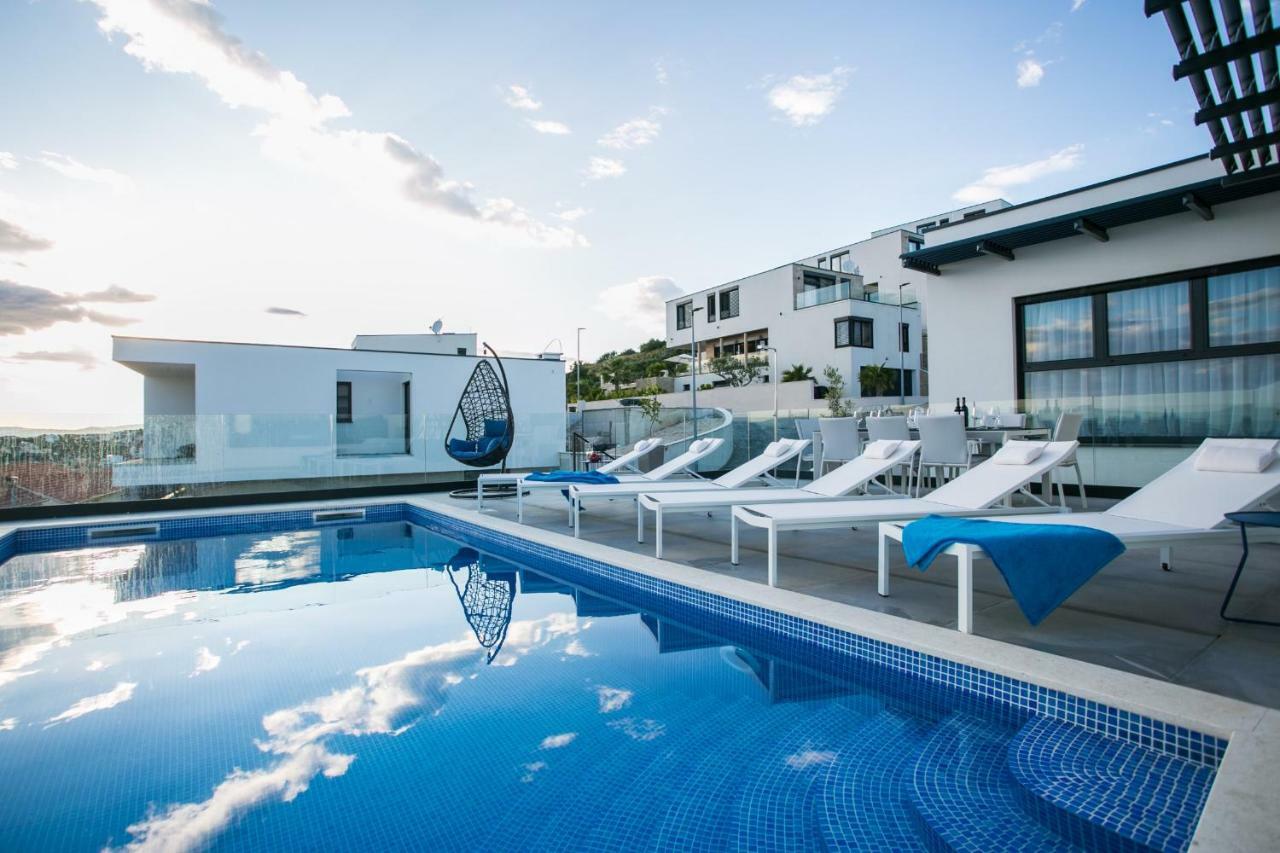 Holiday Home Olive Exclusive - 8 People, Heated Pool, Okrug Gornji, Sea View Трогир Экстерьер фото