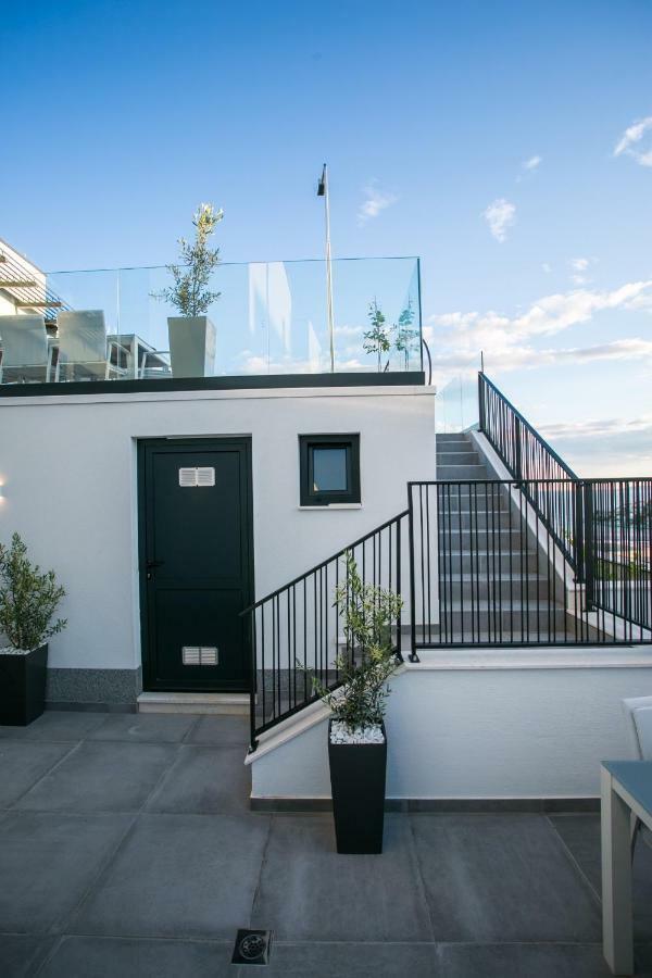 Holiday Home Olive Exclusive - 8 People, Heated Pool, Okrug Gornji, Sea View Трогир Экстерьер фото