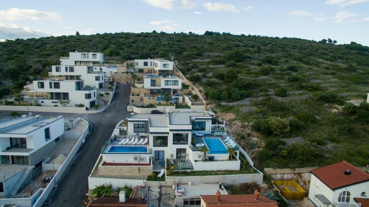 Holiday Home Olive Exclusive - 8 People, Heated Pool, Okrug Gornji, Sea View Трогир Экстерьер фото