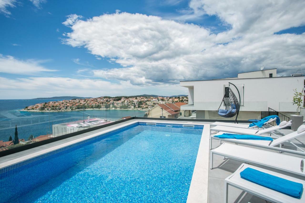 Holiday Home Olive Exclusive - 8 People, Heated Pool, Okrug Gornji, Sea View Трогир Экстерьер фото